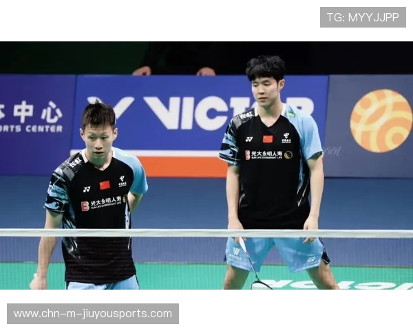 羽毛球亚团赛任翔宇何济霆轮转快，防守反击一气呵成